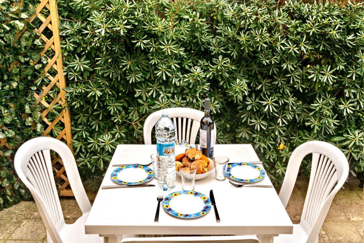 La Casa Di Julia Apartment เลชเช ภายนอก รูปภาพ